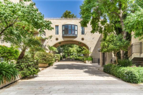 ✦Luxury 2 Bdr David's Village apartment ✦ Mamilla